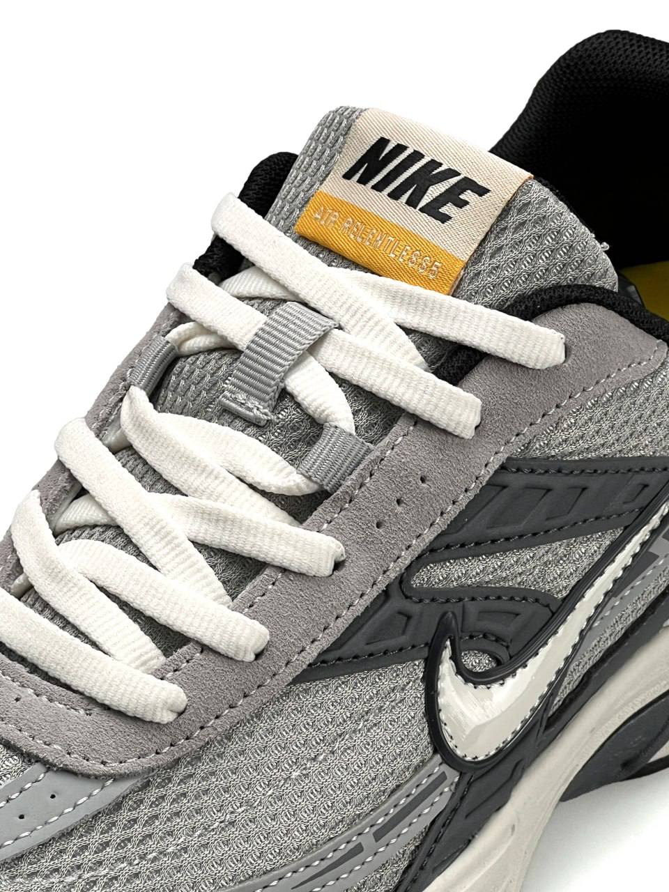 Nike Initiator Light Grey