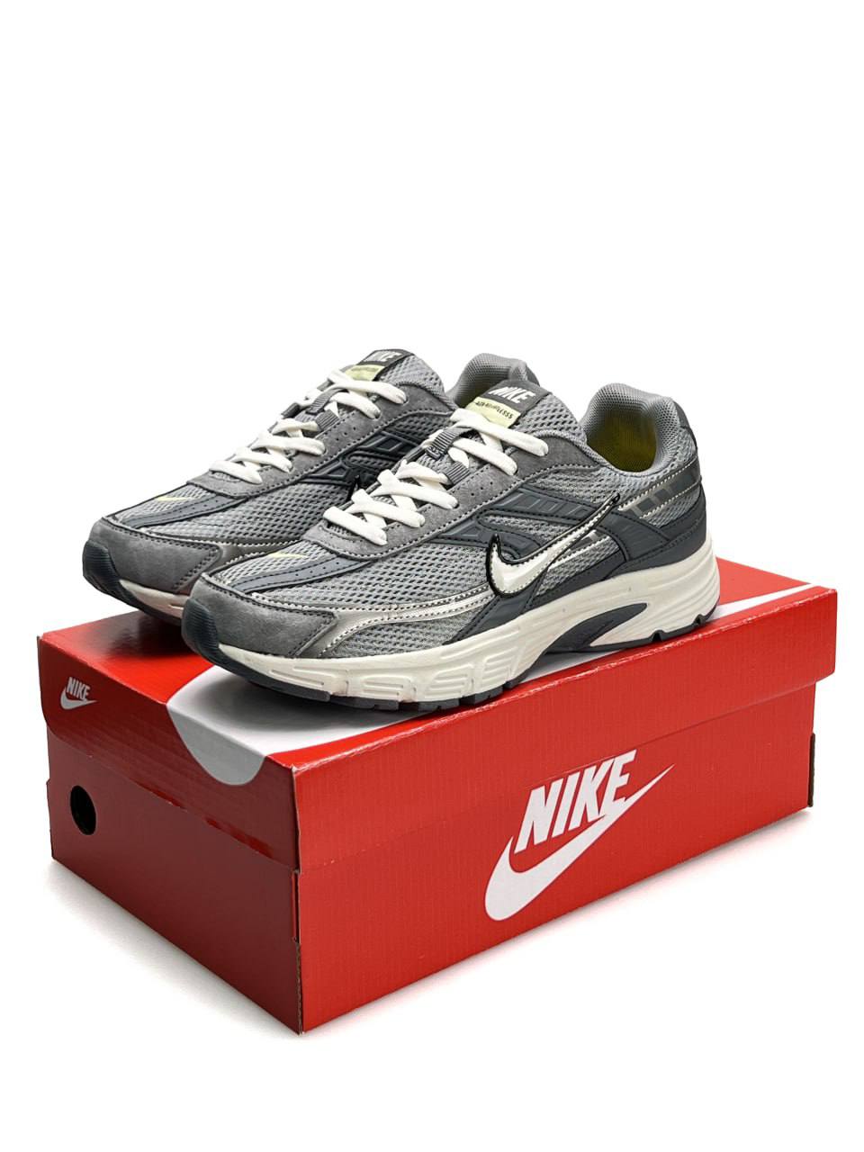 Nike Initiator Grey Silver