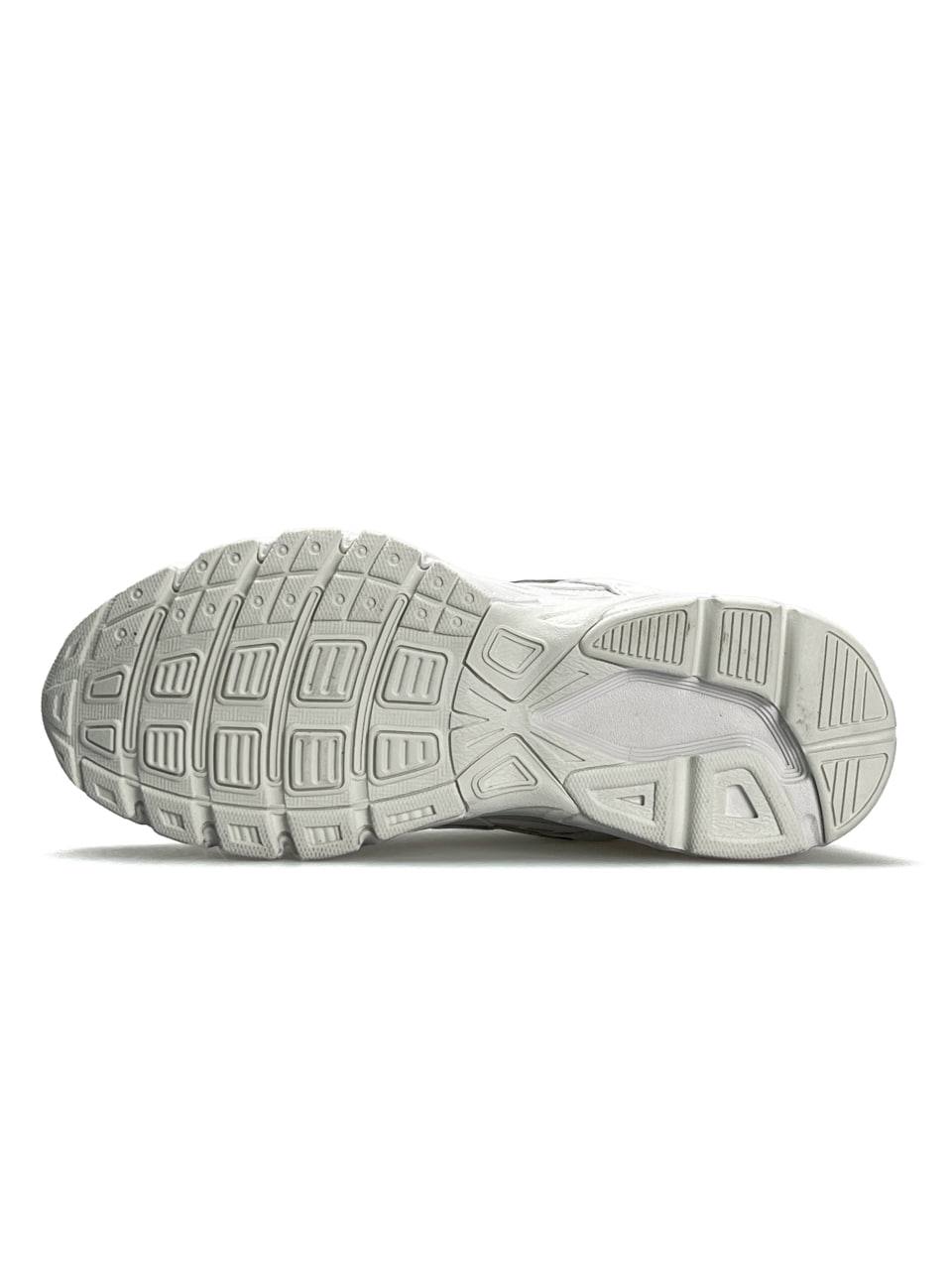 Nike Initiator All White