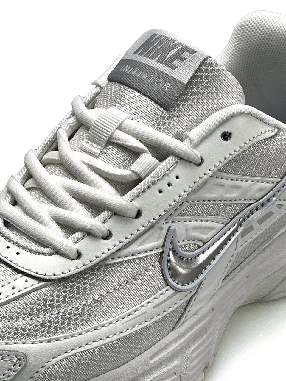 Nike Initiator All White