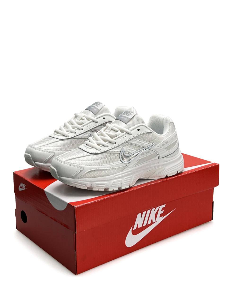 Nike Initiator All White