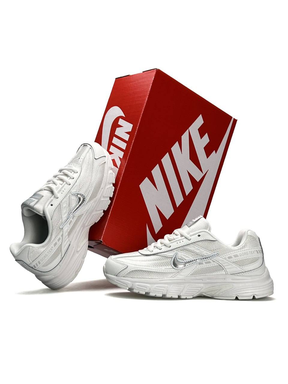 Nike Initiator All White