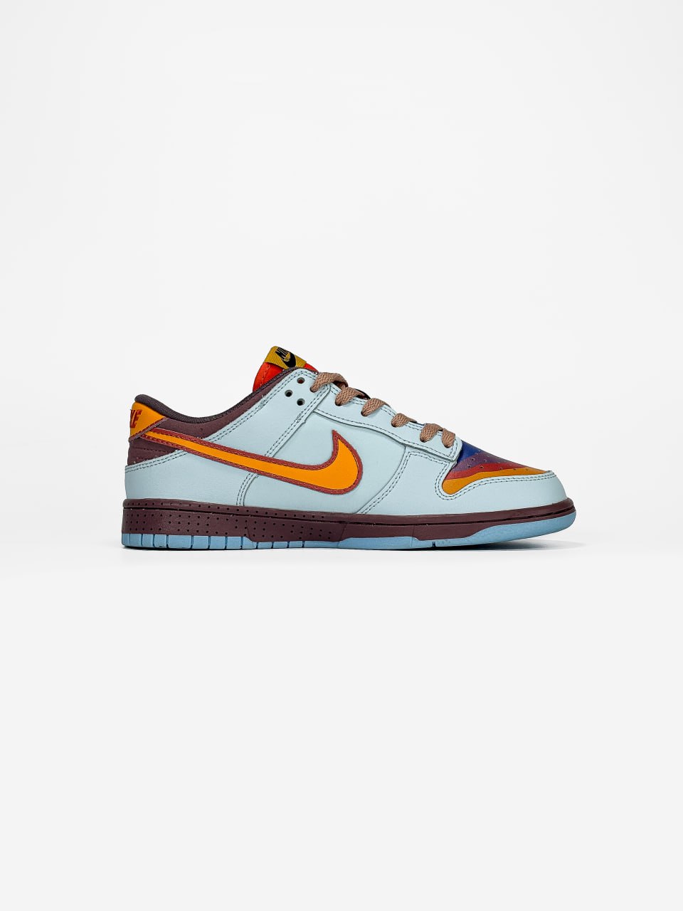 Nike SB Dunk Sun Club