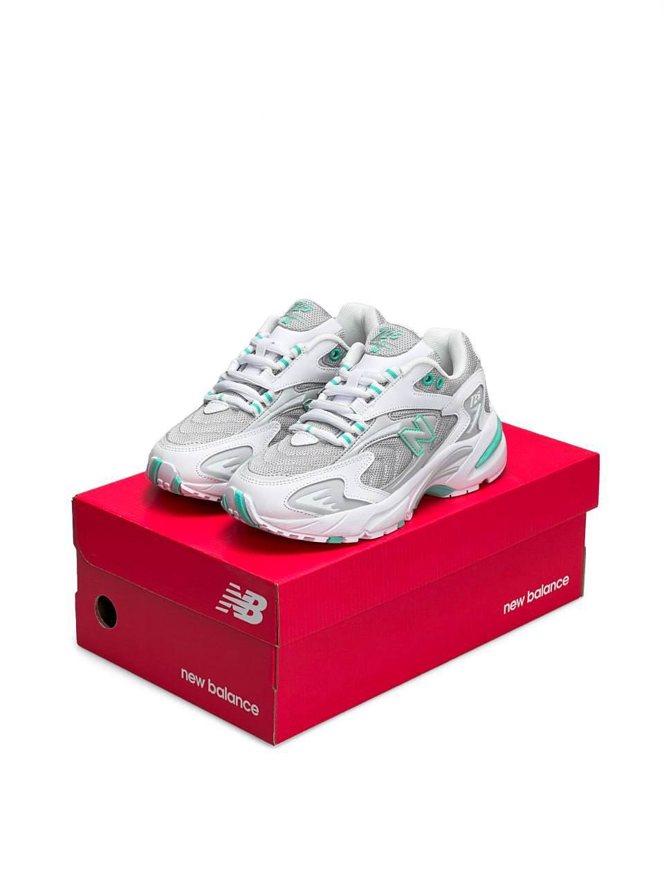 New Balance 725 White Grey Mint