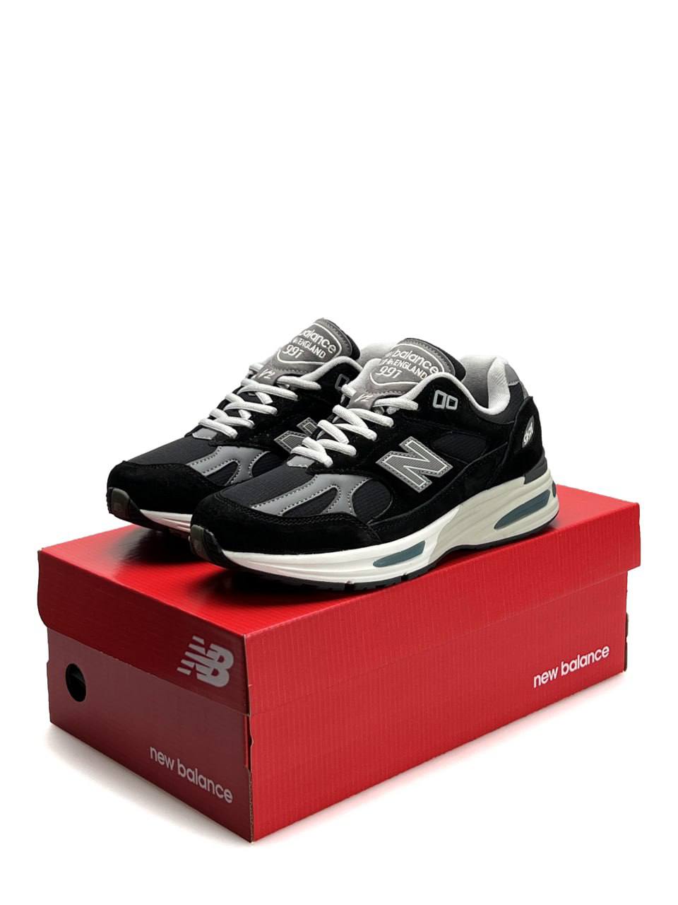 New Balance 991 Black Grey