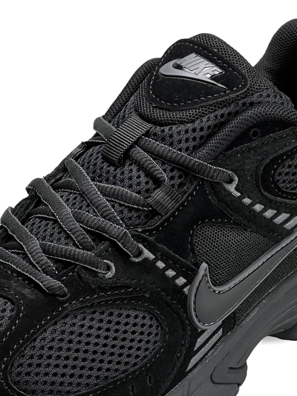 Nike V5 RNR All Black