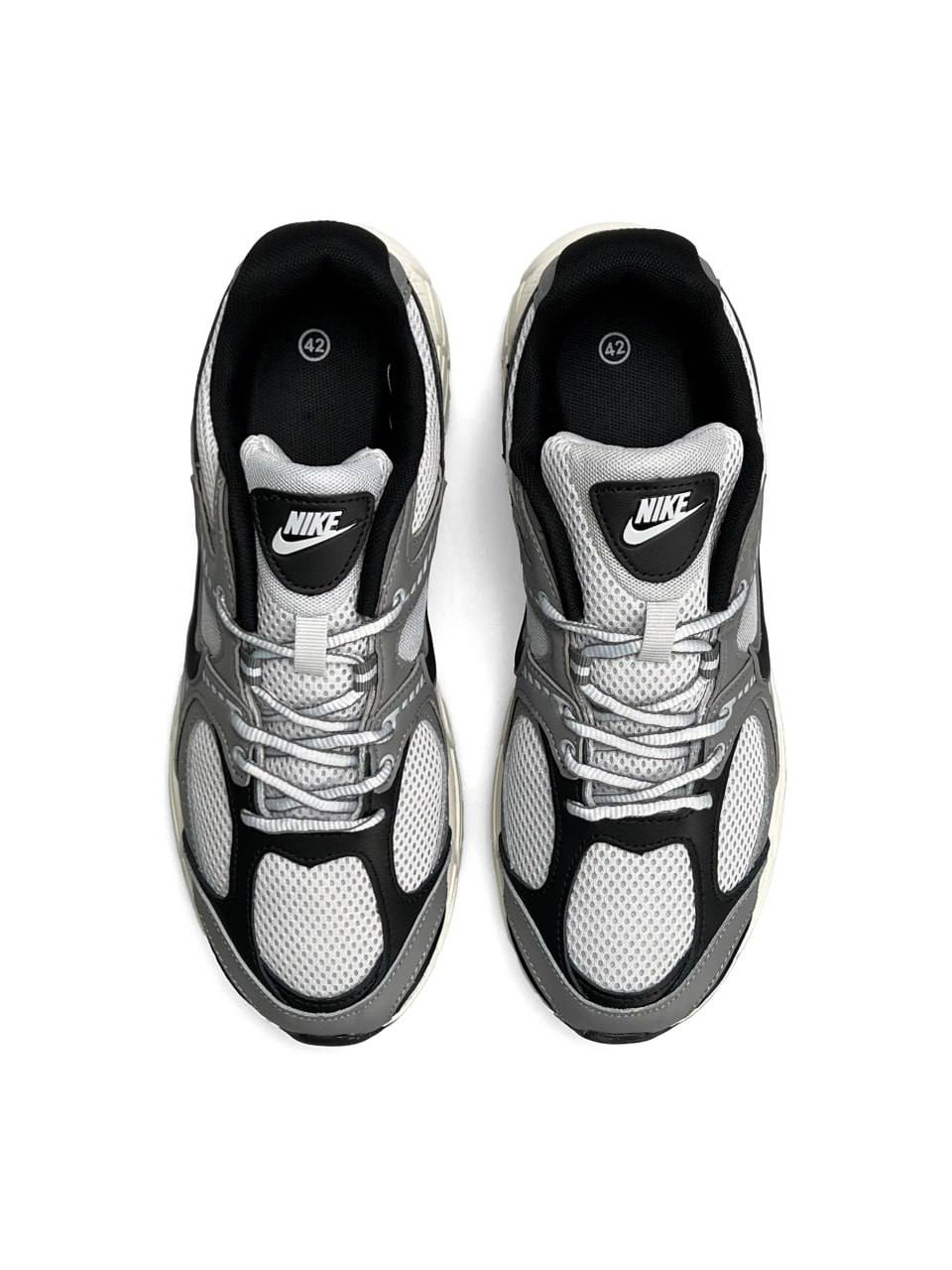 Nike V5 RNR Grey Beige