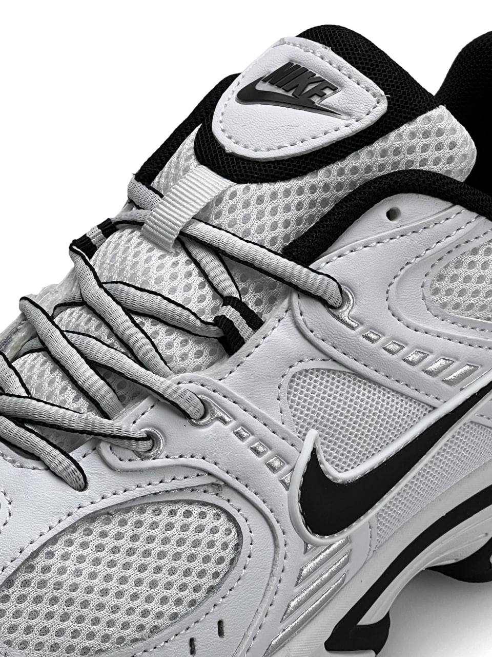 Nike V5 RNR White Black