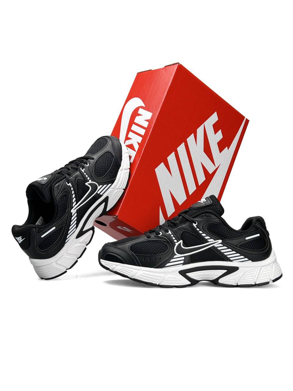 Nike V5 RNR Black White