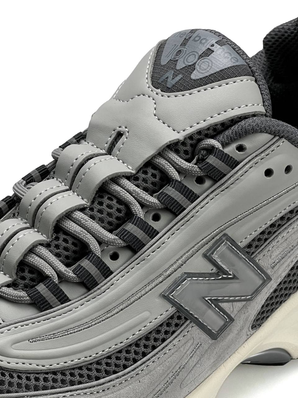 New Balance 1000 Grey Beige
