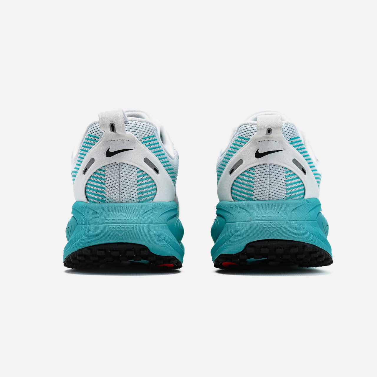 Nike Vomero 18 White Blue