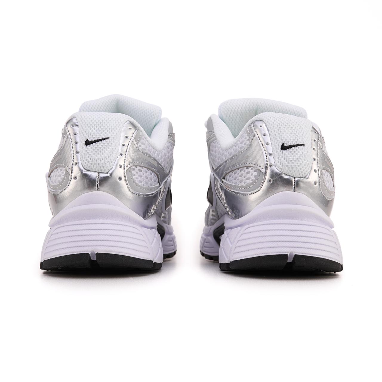 Nike V5 RNR Silver