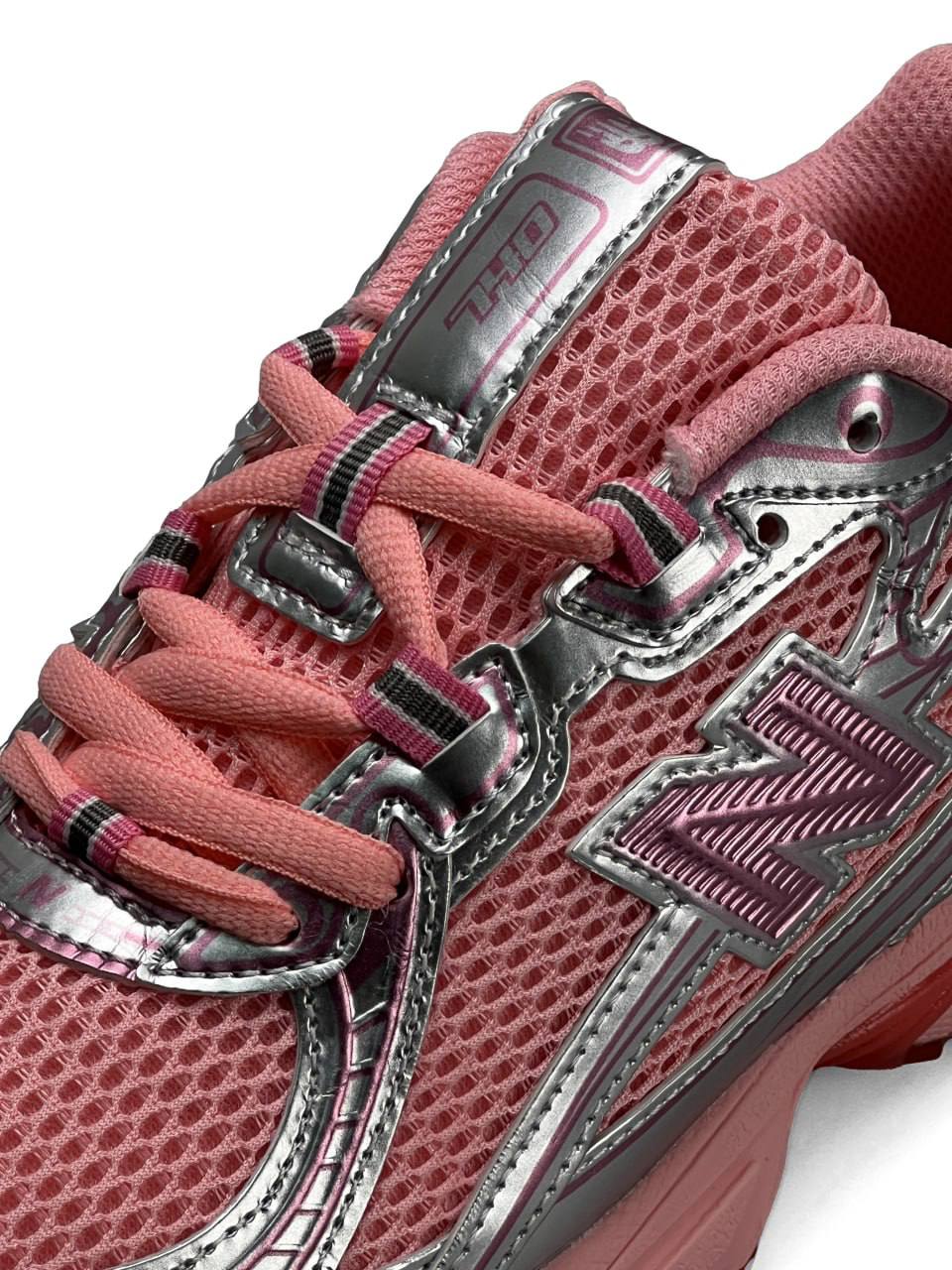 New Balance 740 Pink Silver