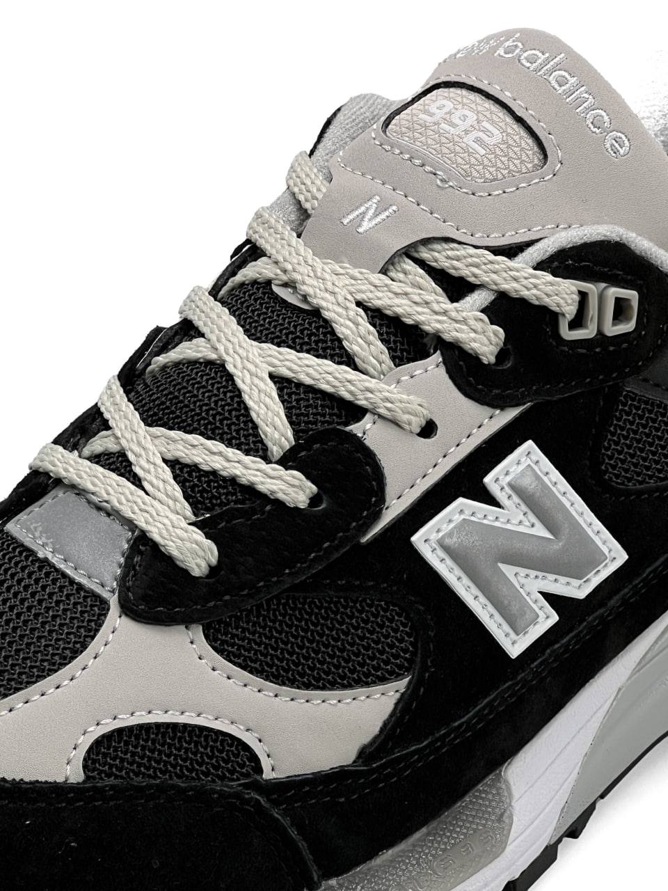 New Balance 992 Black Beige