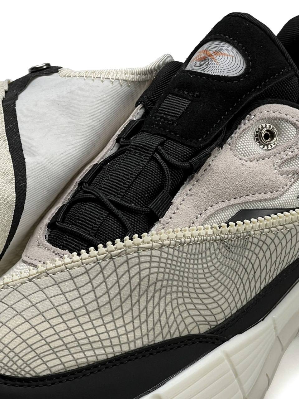 Reebok Zig Kinetica 2.5 Edge x Spyder Beige Black
