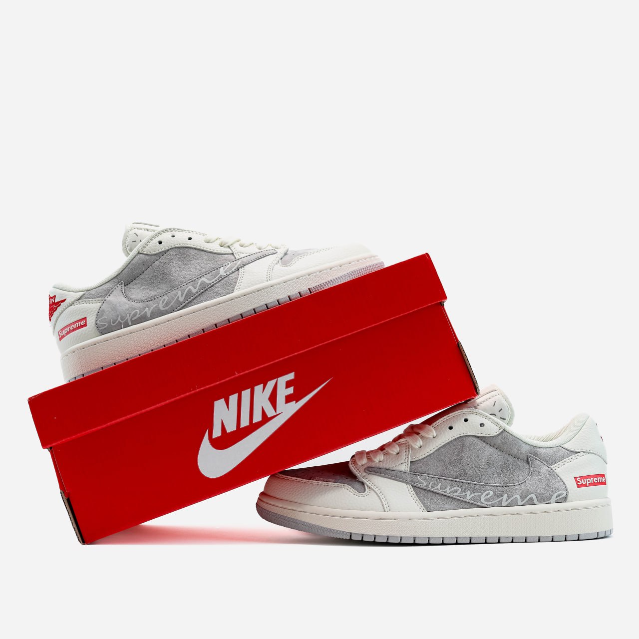 Nike Air Jordan 1 Retro Low x Travis Scott x Supreme White Grey