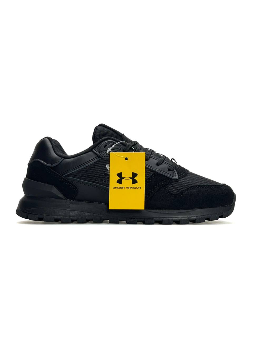Under Armour Essential Runner All Black