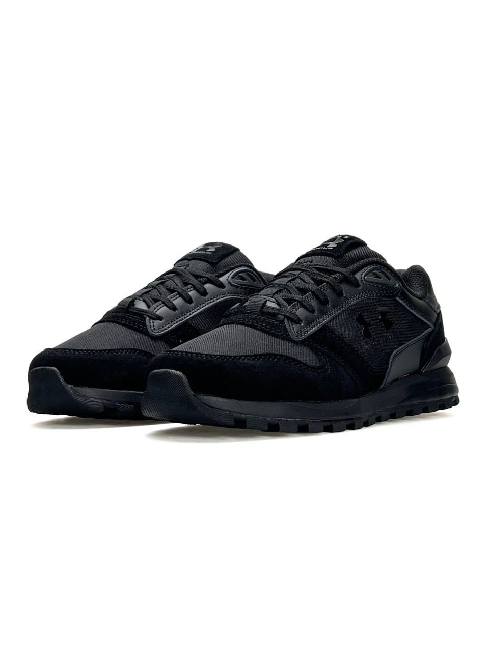Under Armour Essential Runner All Black