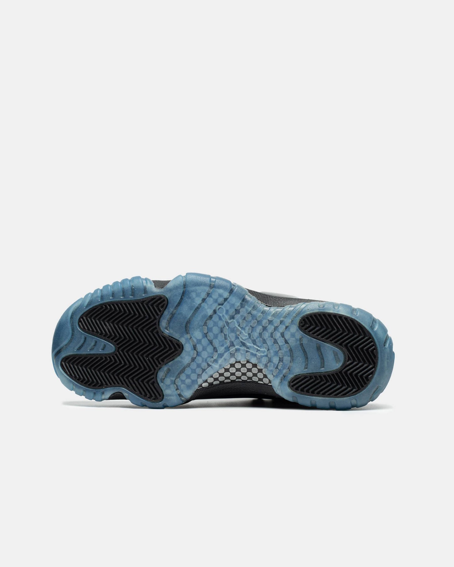 Nike Air Jordan Retro 11 Cap and Gown