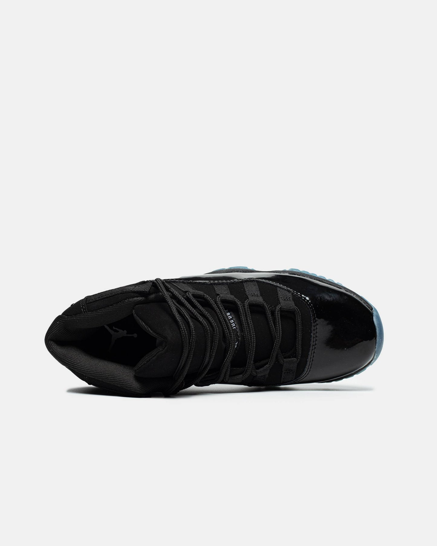 Nike Air Jordan Retro 11 Cap and Gown