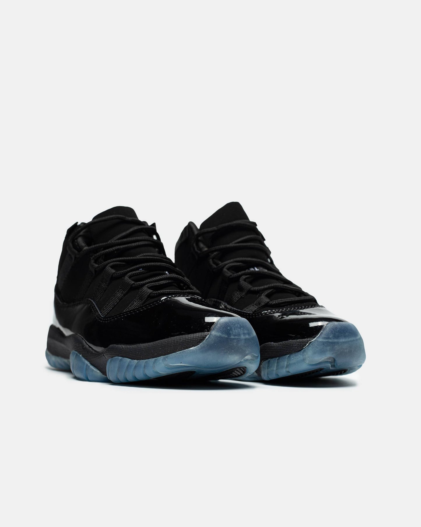 Nike Air Jordan Retro 11 Cap and Gown