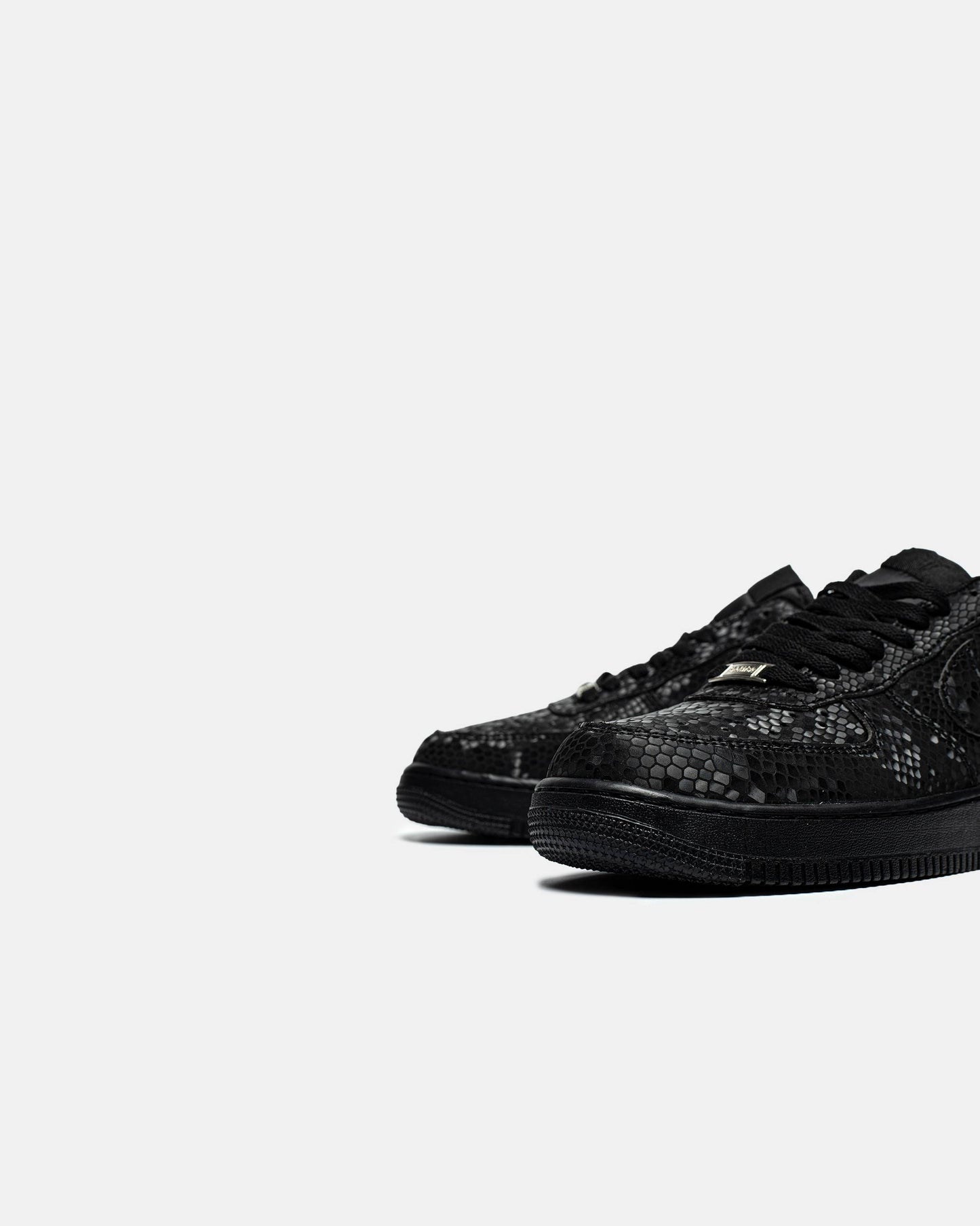 Kobe Bryant x Nike Air Force 1 Low Court Black 8/24