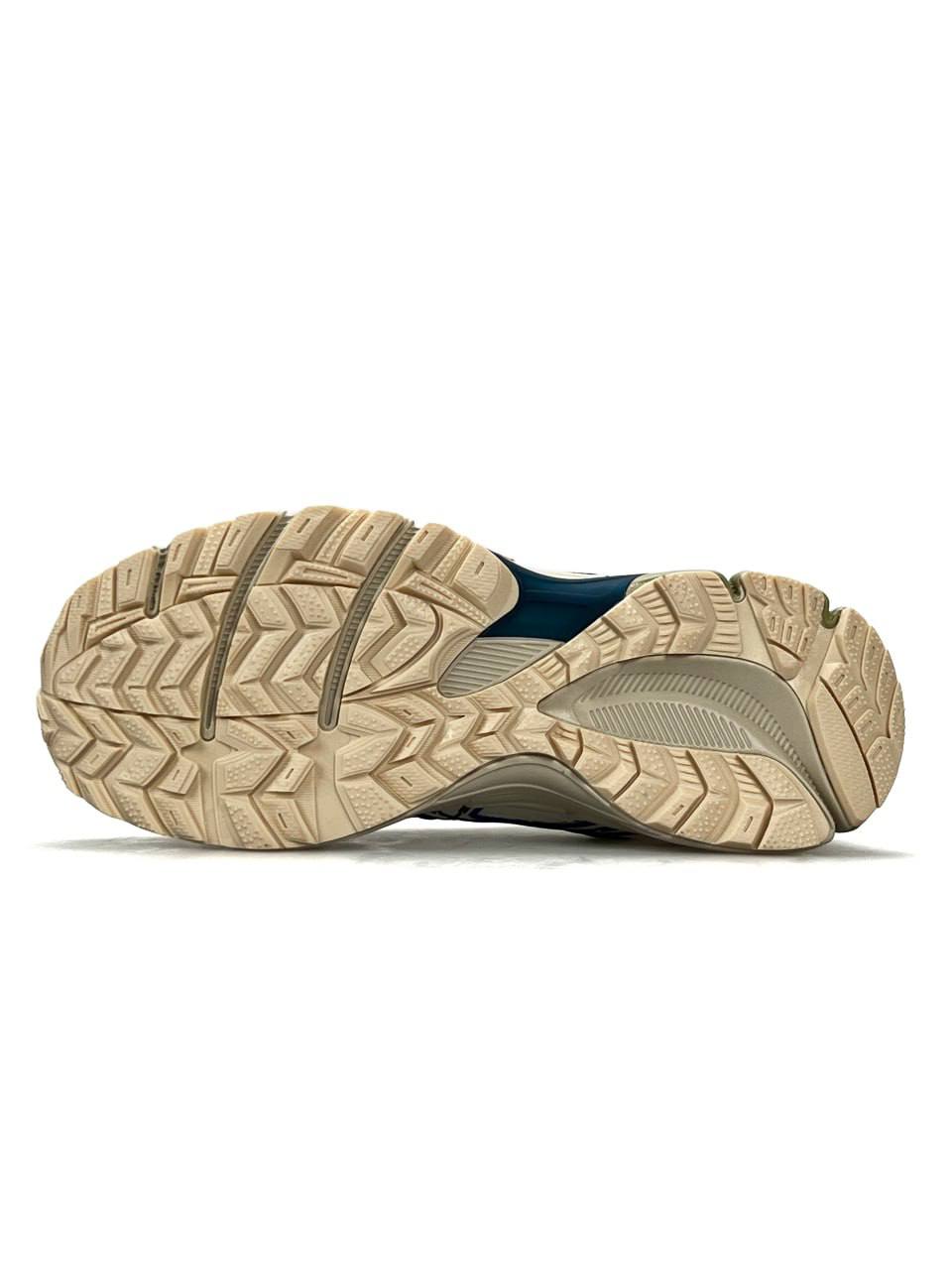 Asics Gel-Kahana 8 Beige White Navy