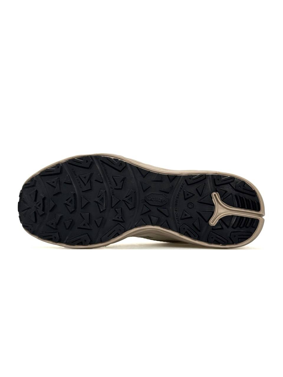 Columbia Vibram Mega Grip Beige Black