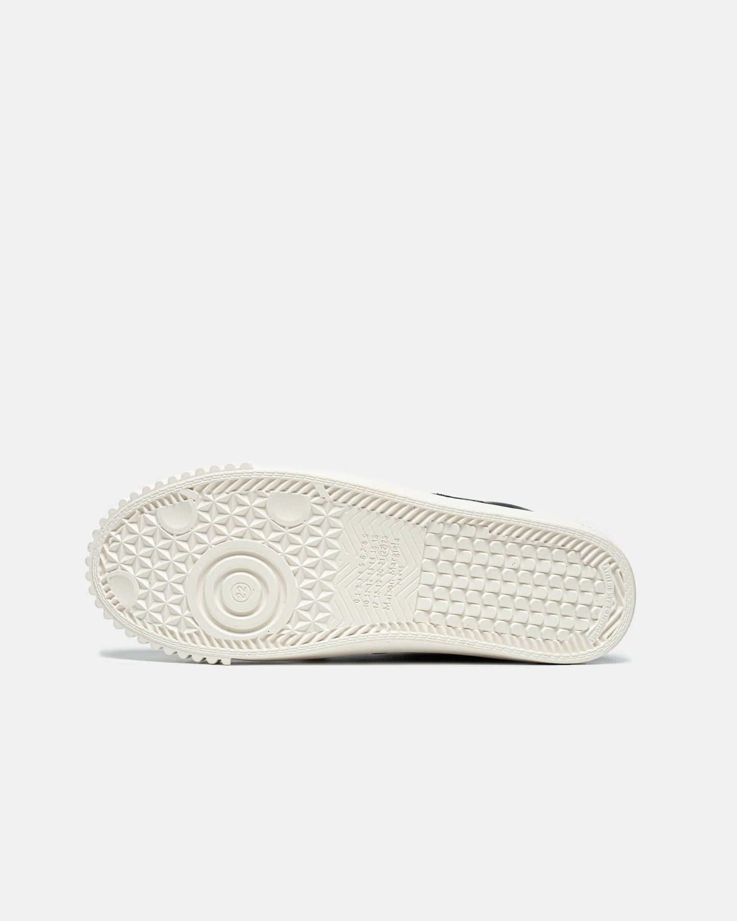 Maison Margiela New Evolution Black White