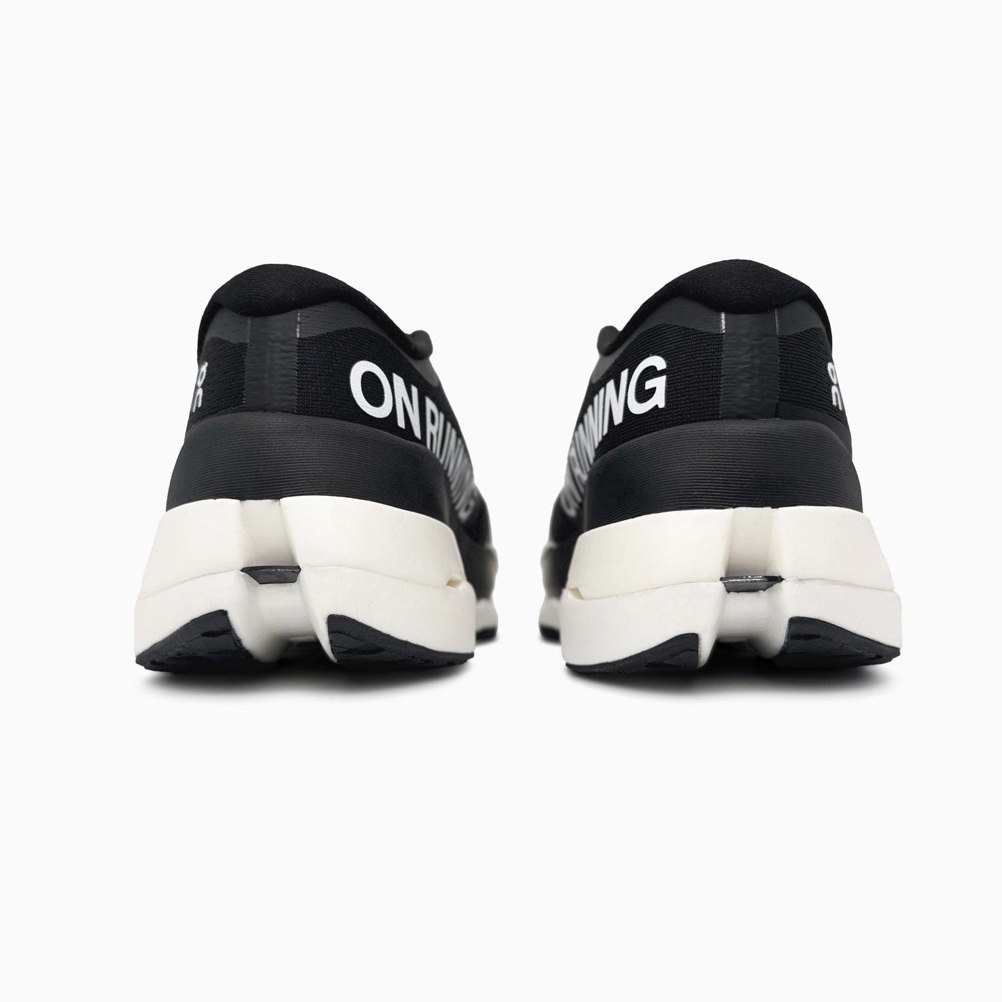 ON Cloudboom Max White Black