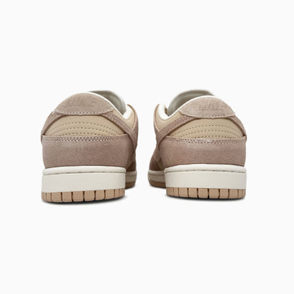 Nike SB Dunk Low Light Brown Suede