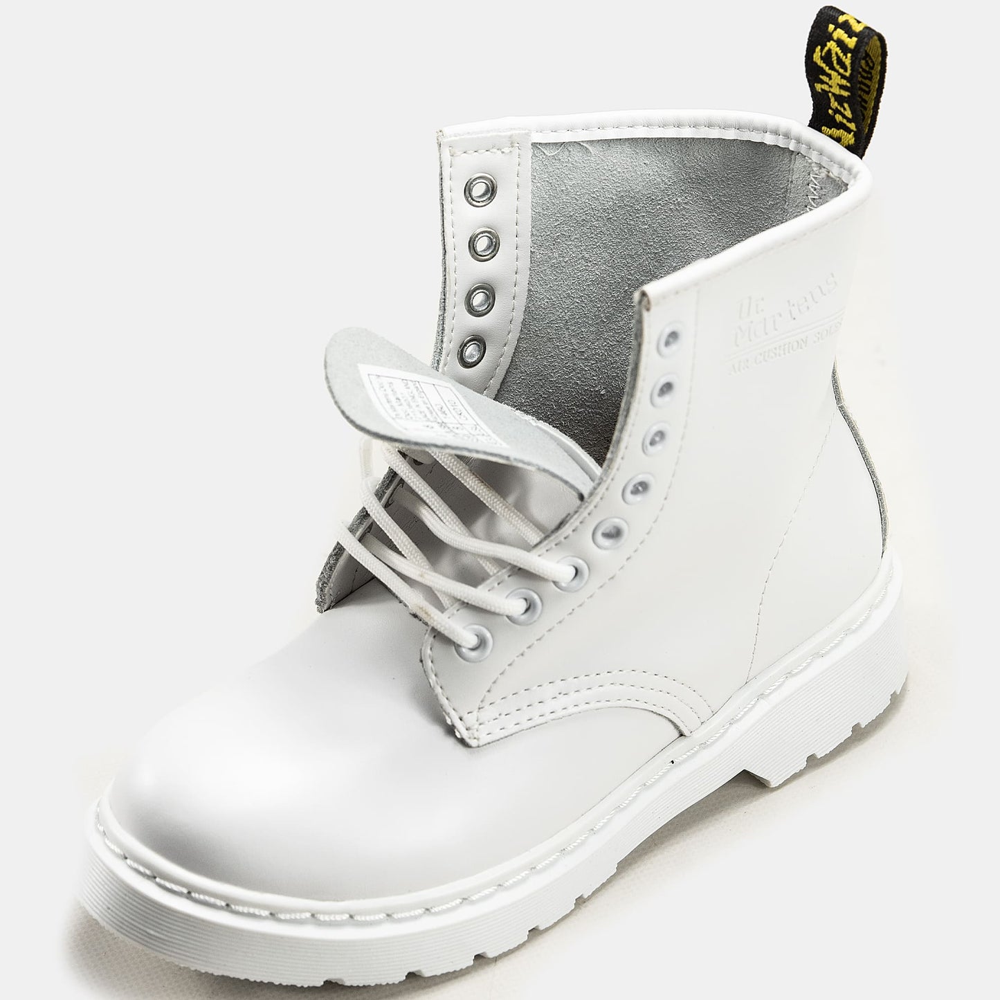 Dr. Martens Classic White