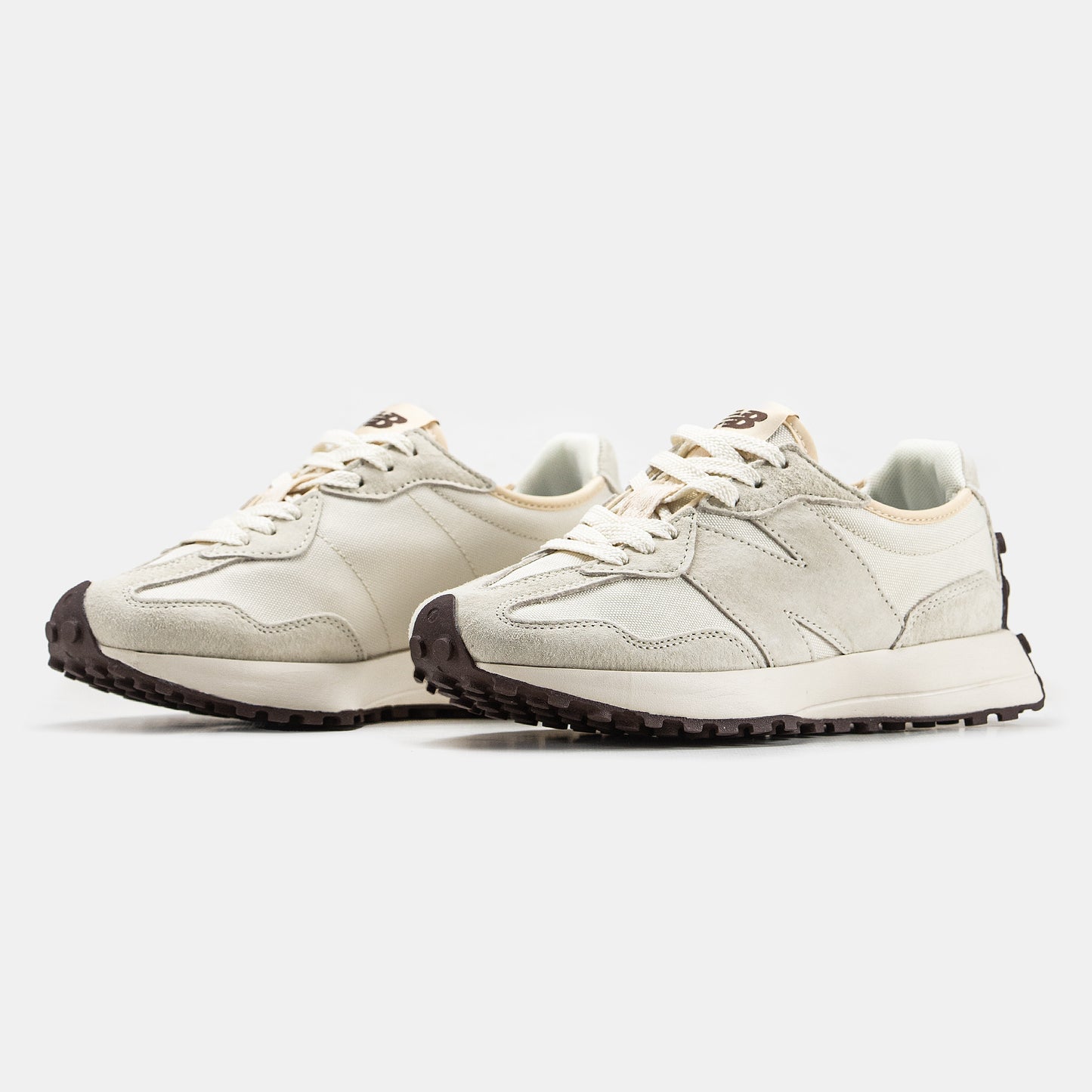 New Balance 327 Beige