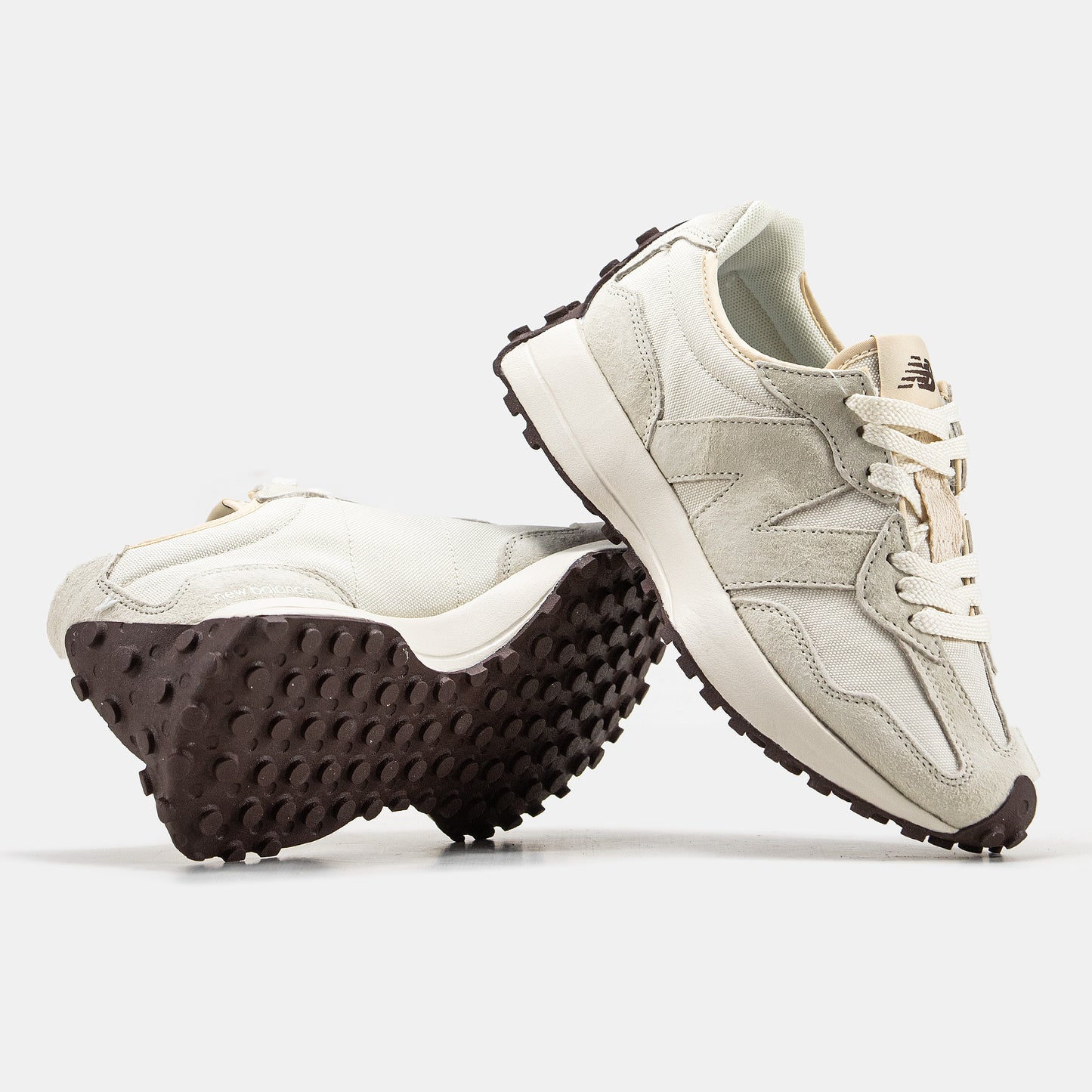 New Balance 327 Beige