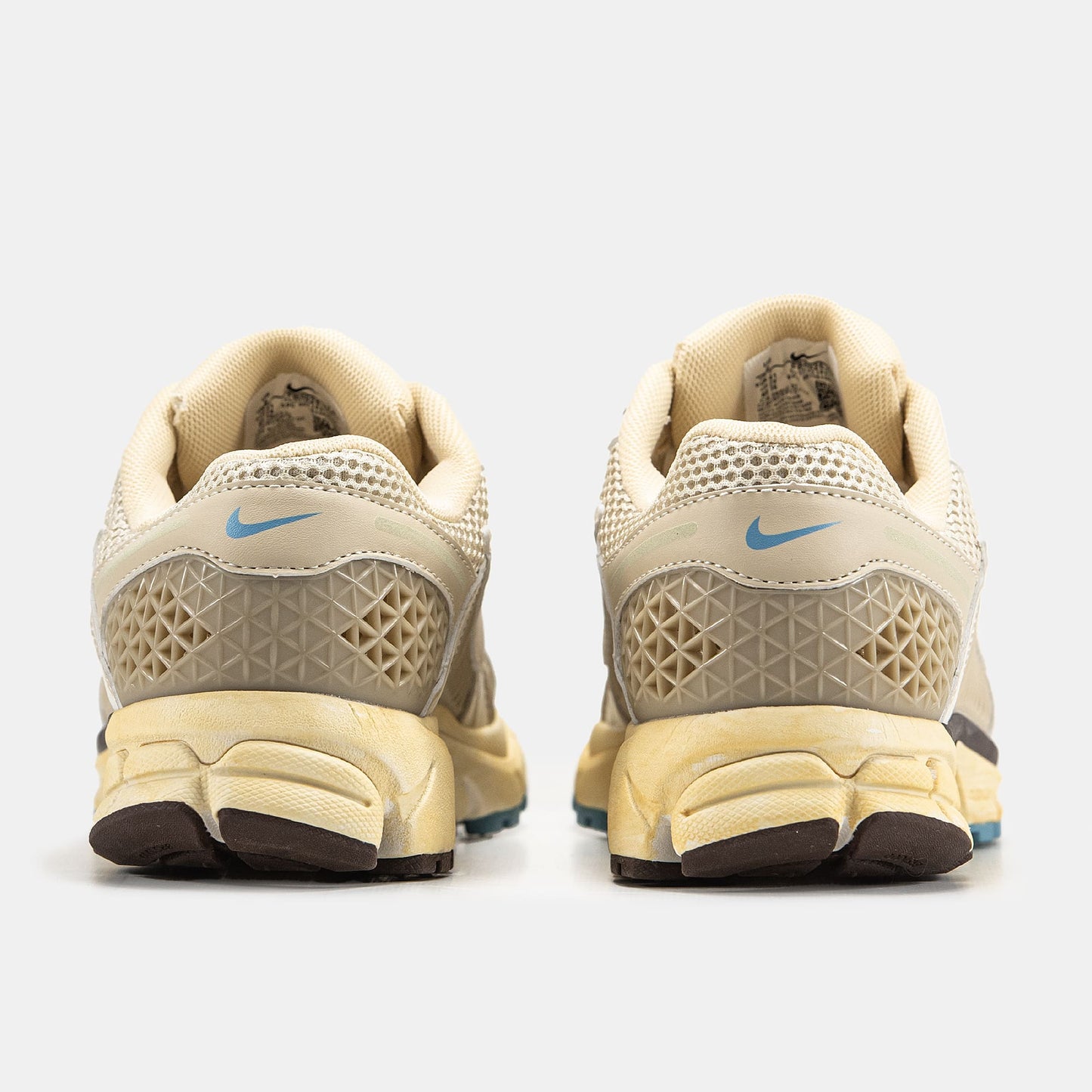 Nike Zoom Vomero 5 Beige