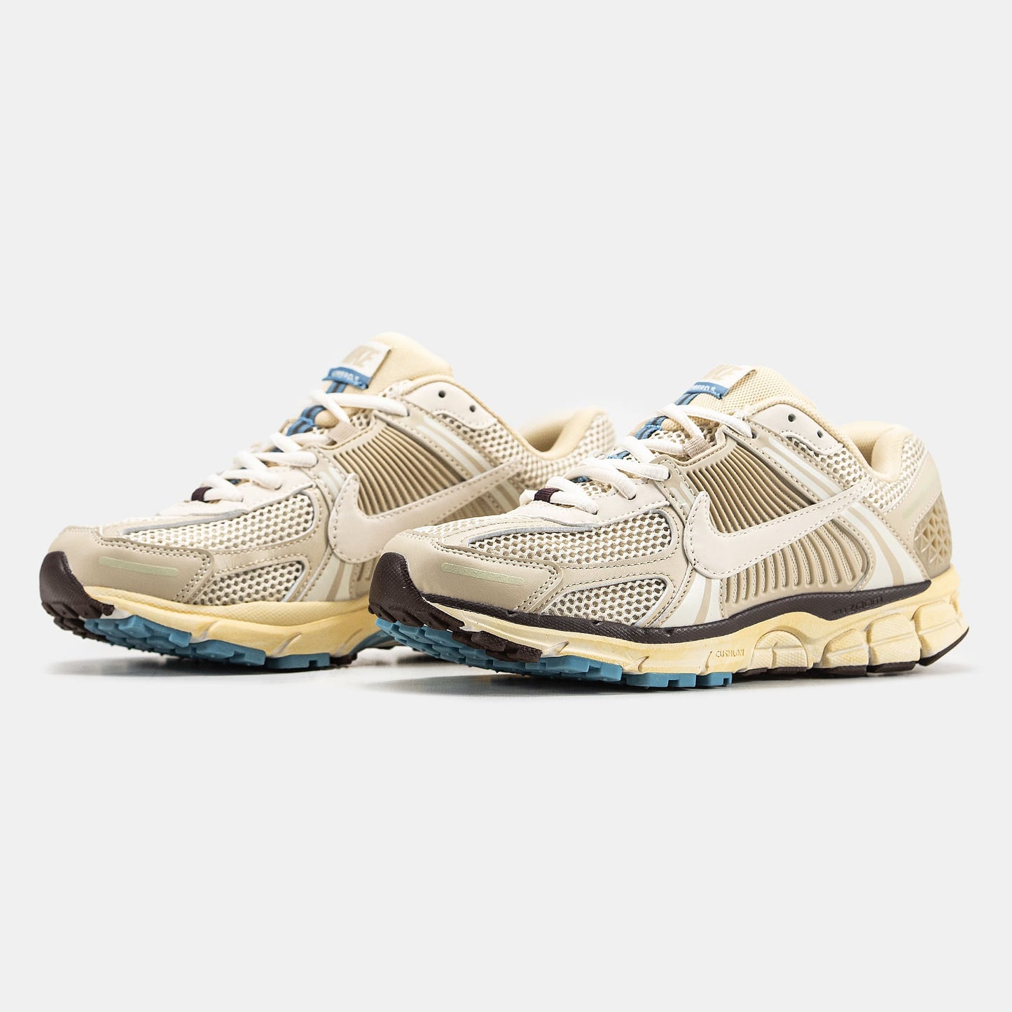 Nike Zoom Vomero 5 Beige