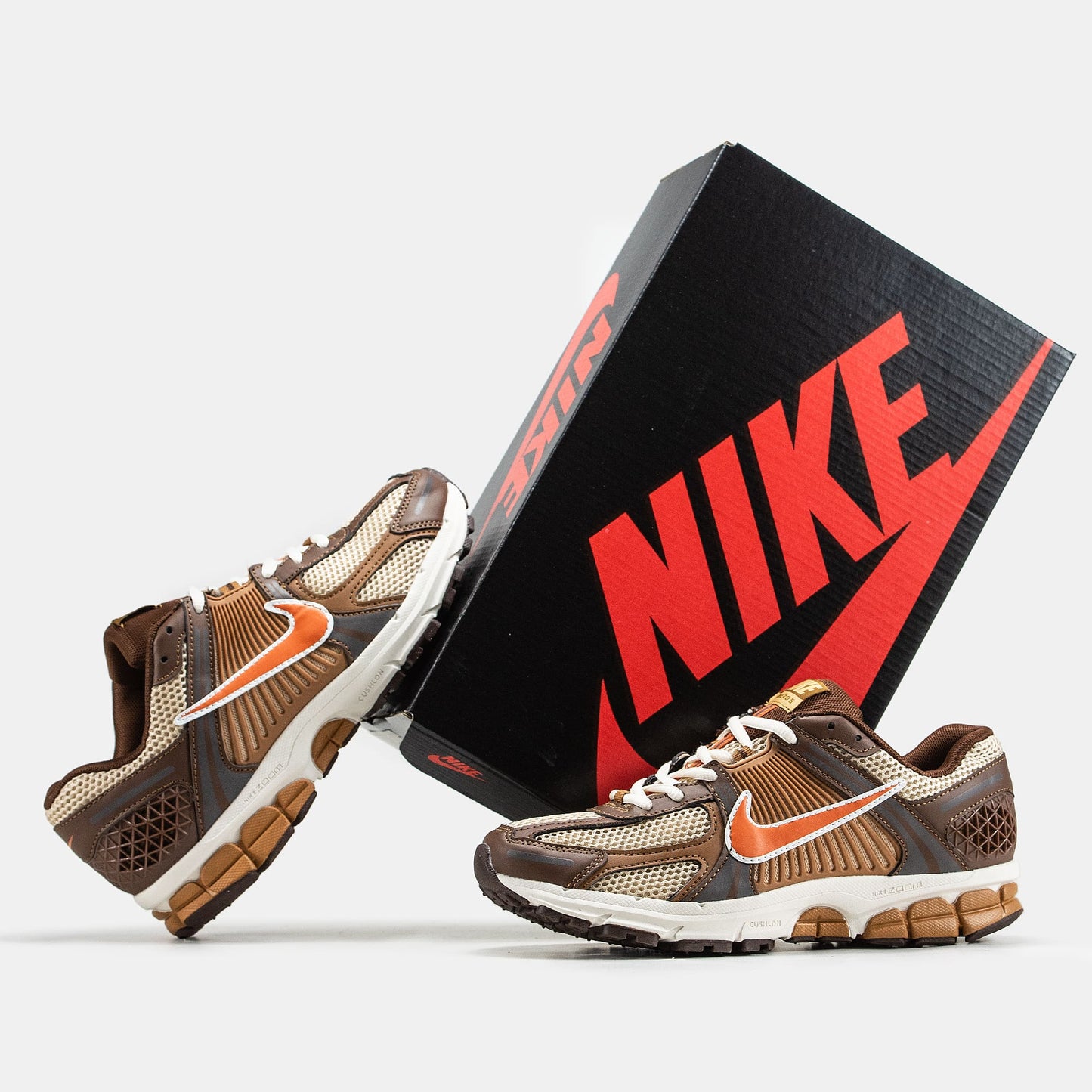 Nike Zoom Vomero 5 Brown