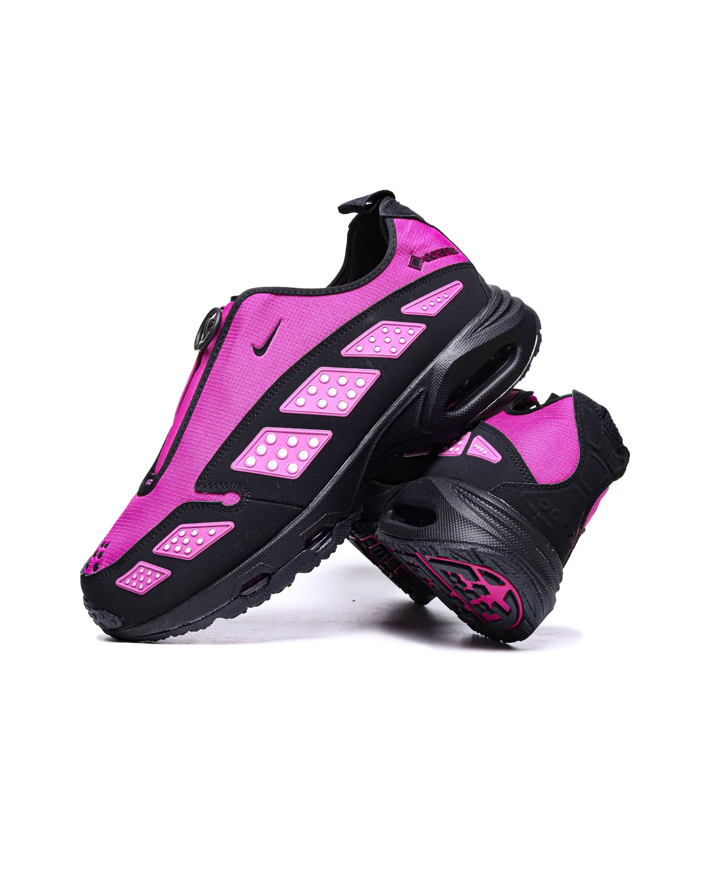 Nike Air Max SNDR Pink Gore-Tex