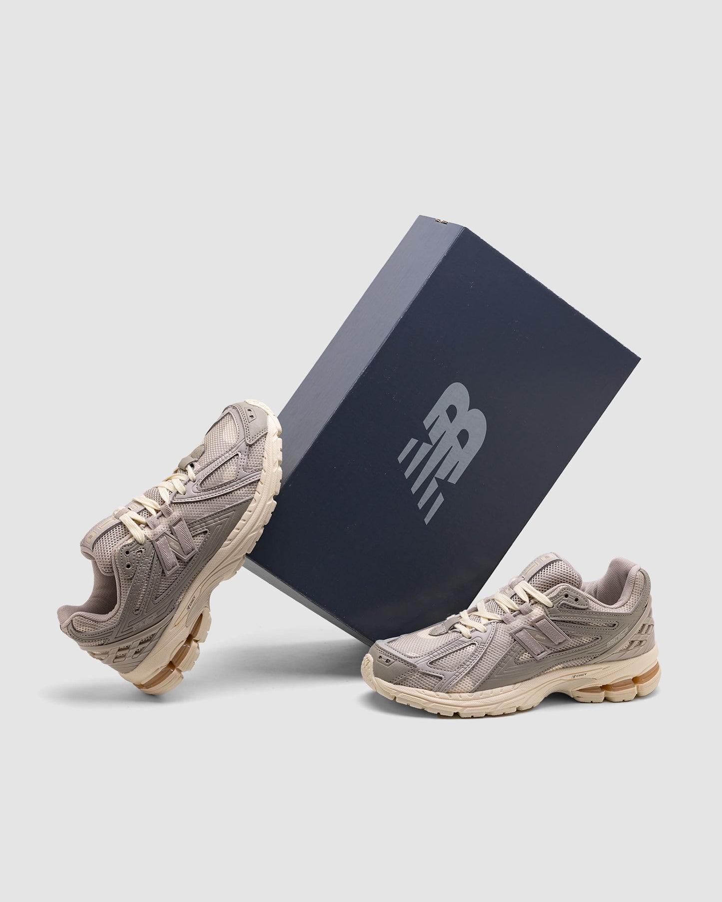 New Balance 1906R Moonrock Grey