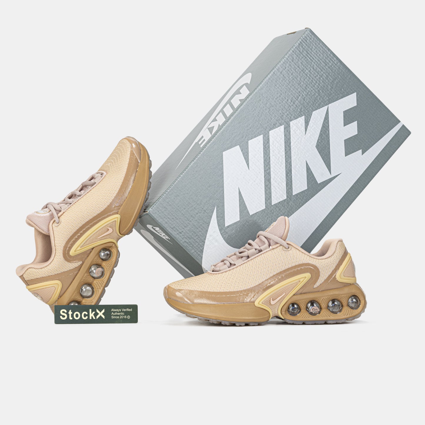 Nike Air Max DN Isa Beige