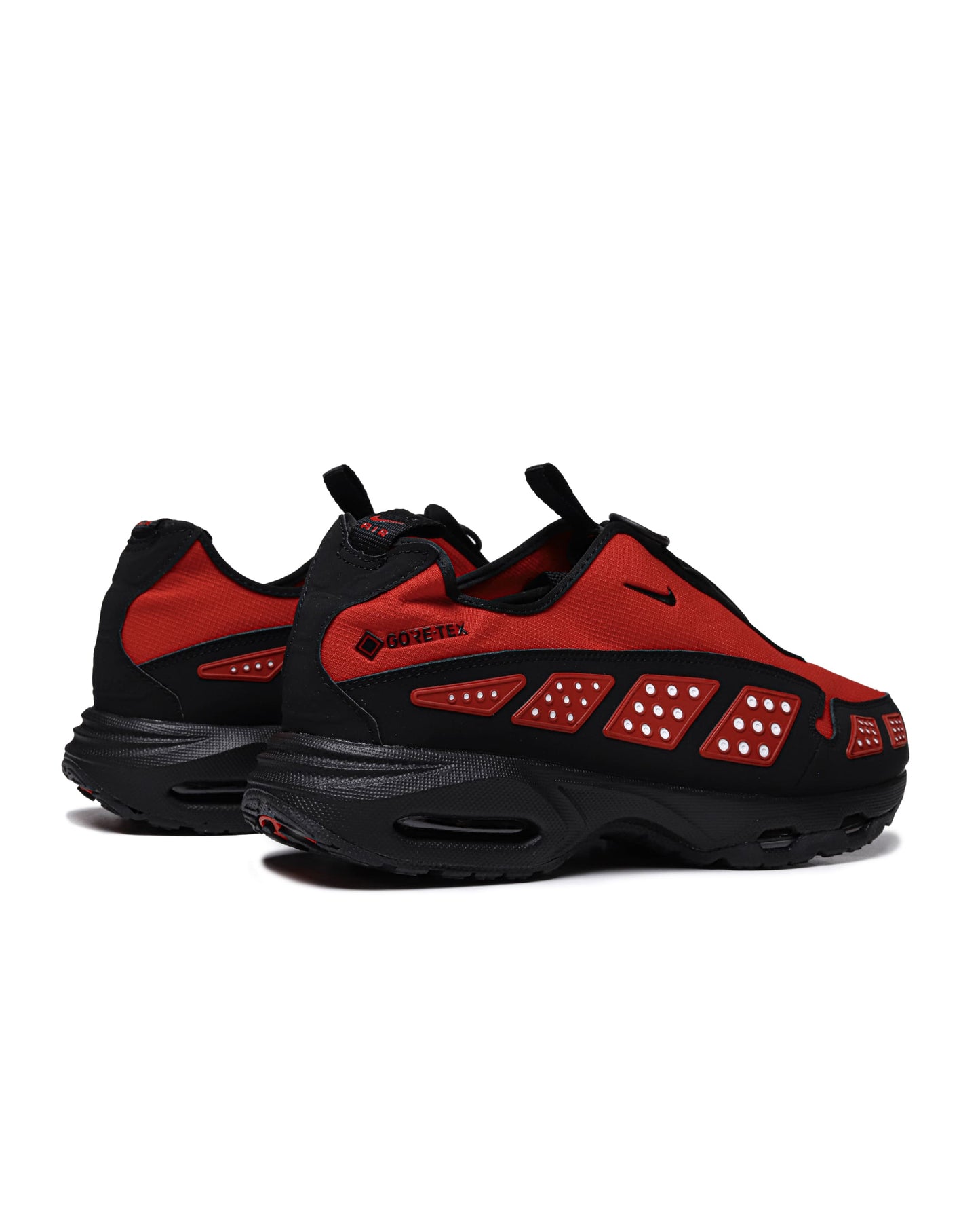 Nike Air Max SNDR Gore-Tex Hyper Crimson