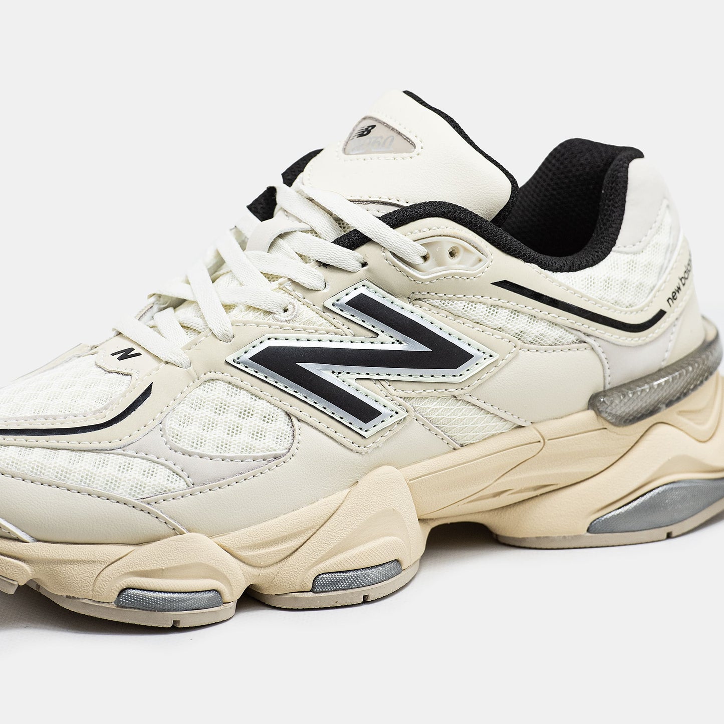 New Balance 9060 Cream