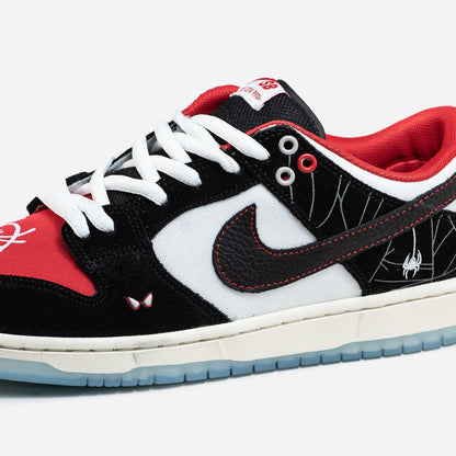 Nike SB Dunk Low Spider-Man