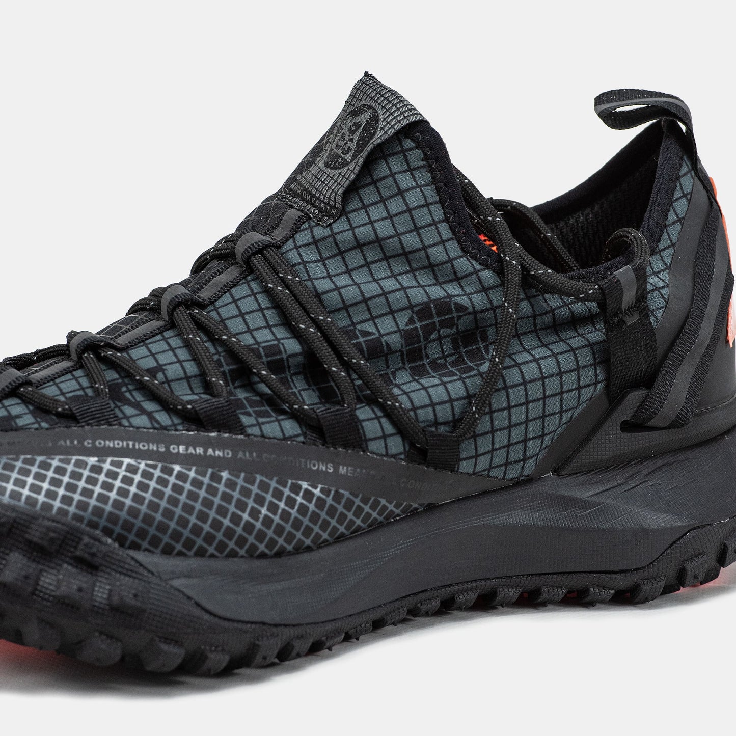 Nike ACG Mountain Fly Black Grey