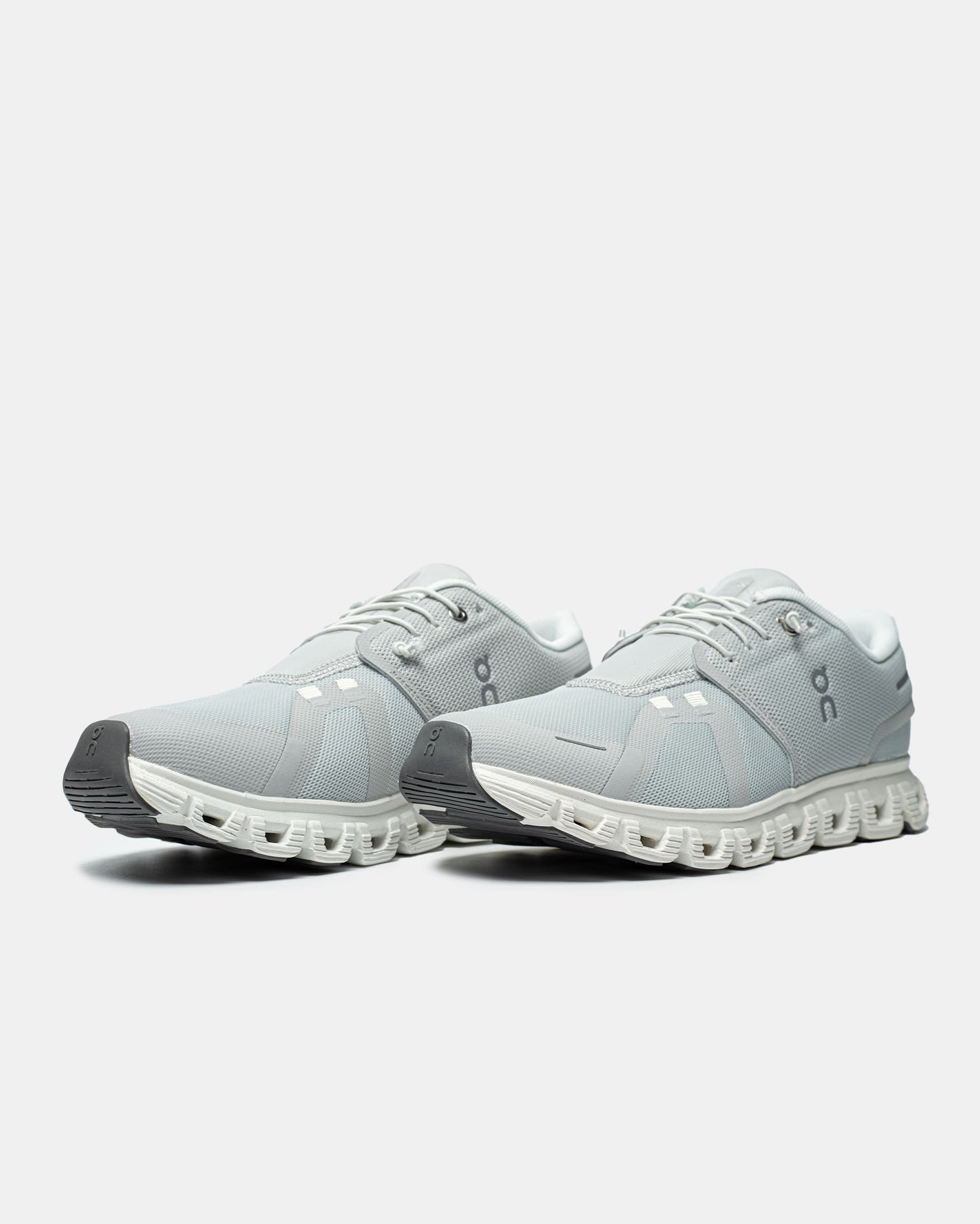 ON Running Cloud 6 Grey