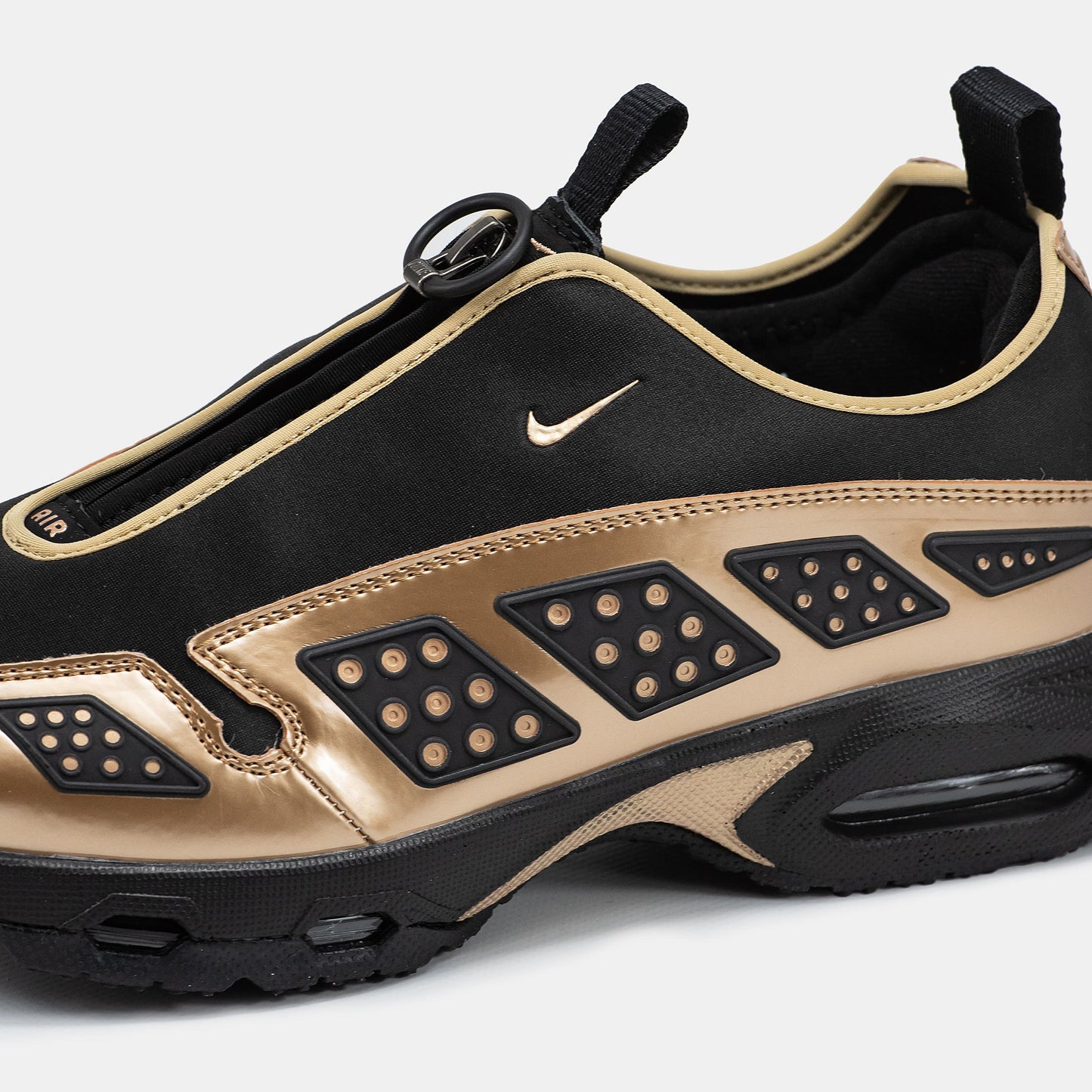 Nike Air Max SNDR Black Gold