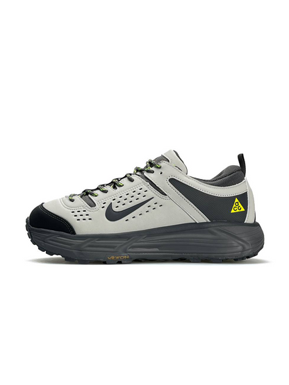 Nike ACG Running Grey