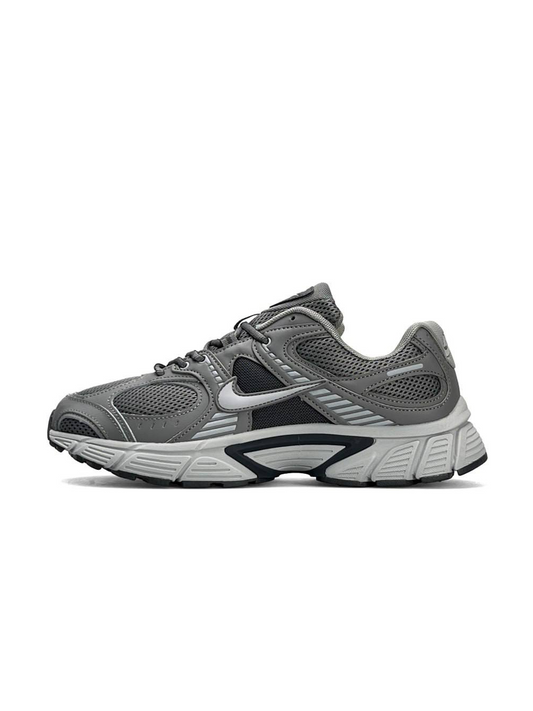Nike V5 RNR Grey