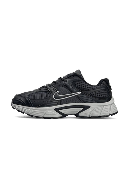 Nike V5 RNR Black Grey