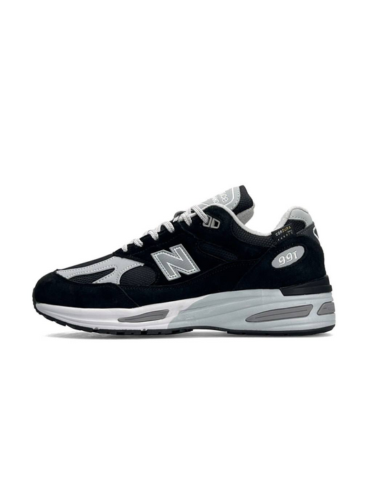 New Balance 991v2 Black White